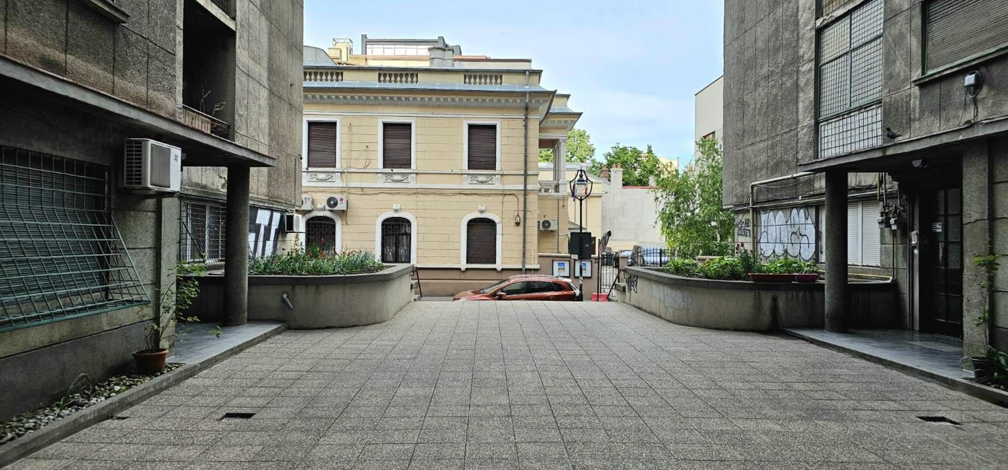 Tantra Studio 1 Conta Universitate Bukarest Kültér fotó