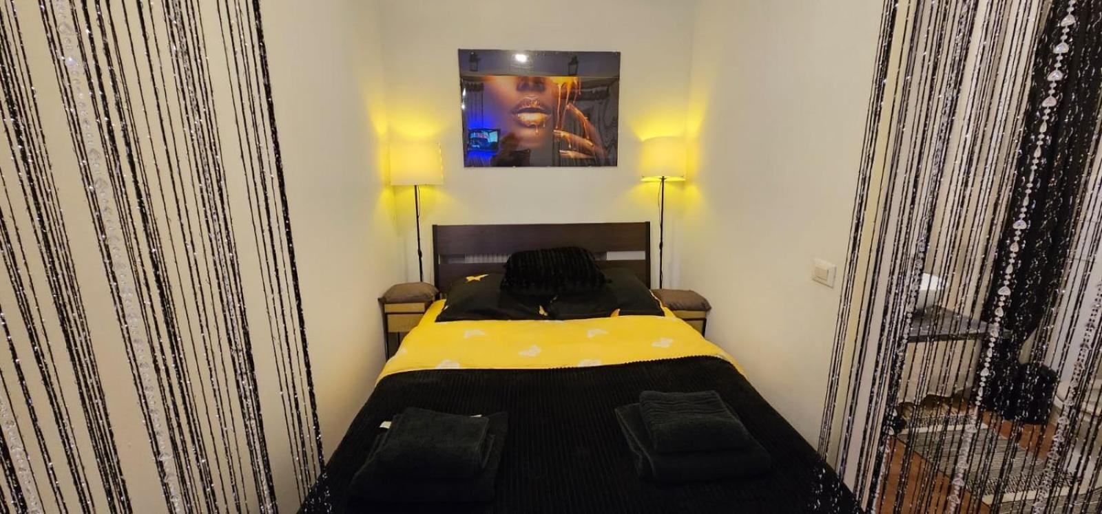Tantra Studio 1 Conta Universitate Bukarest Kültér fotó